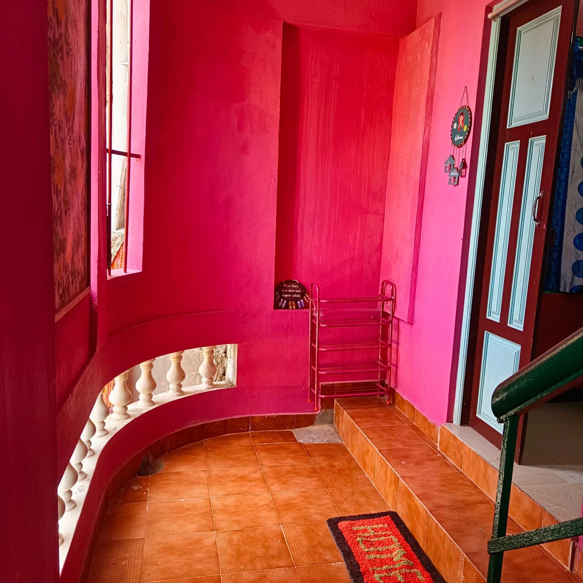 Blue Waves Homestay Pondicherry Exteriör bild
