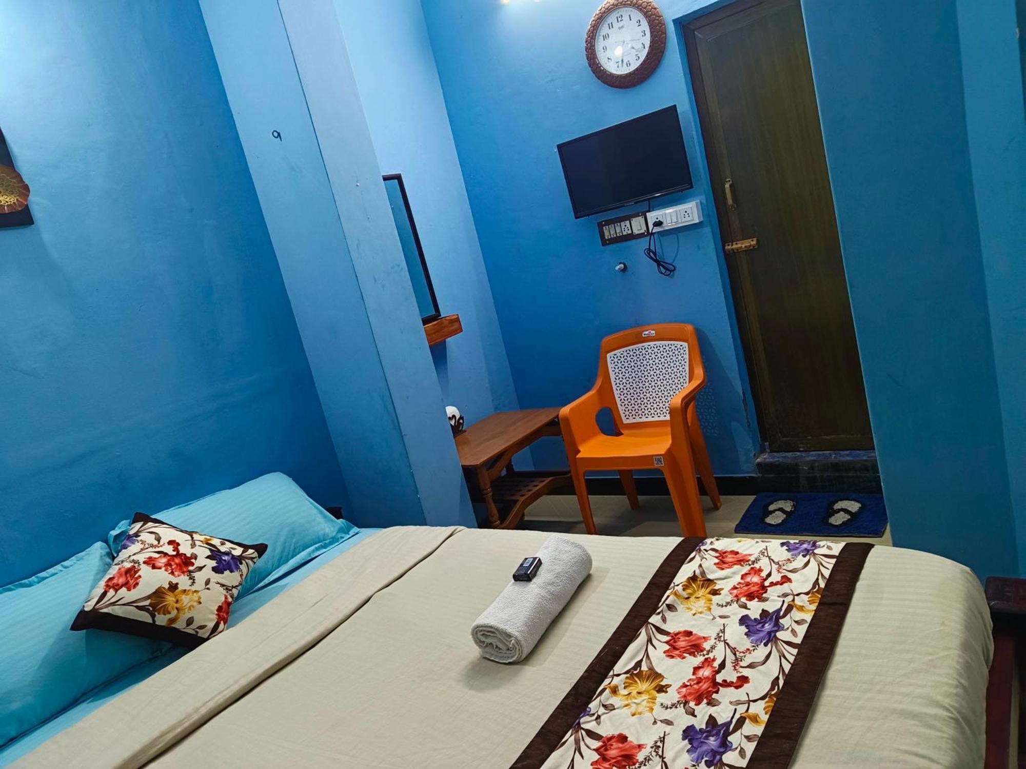 Blue Waves Homestay Pondicherry Exteriör bild