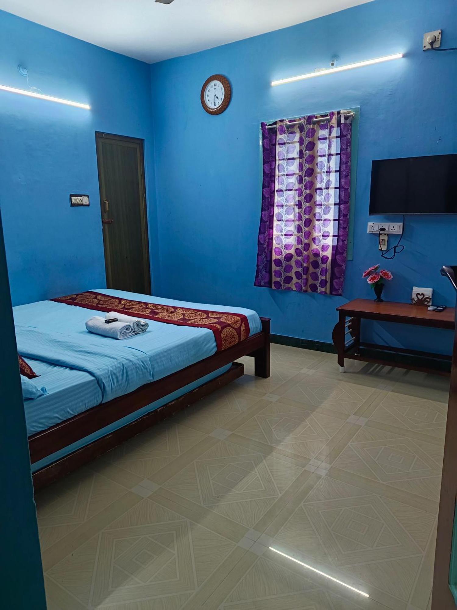 Blue Waves Homestay Pondicherry Exteriör bild